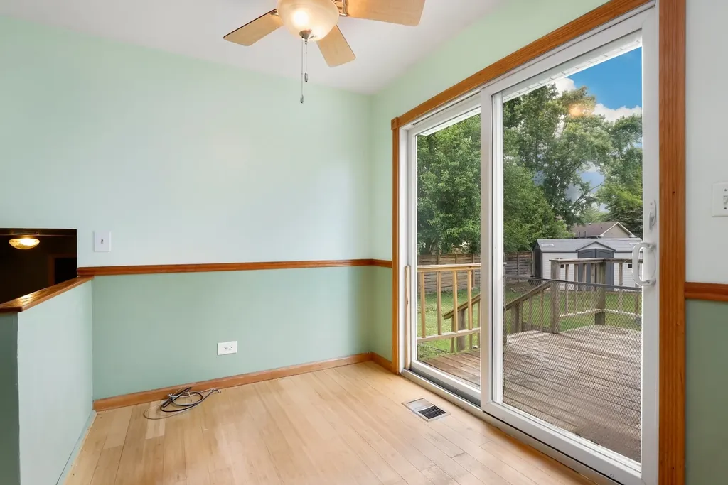828 Tamms Lane Bolingbrook IL 60440