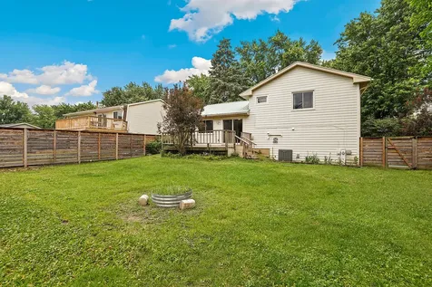 828 Tamms Lane Bolingbrook IL 60440