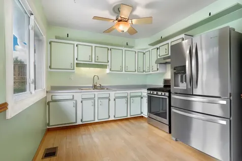 828 Tamms Lane Bolingbrook IL 60440