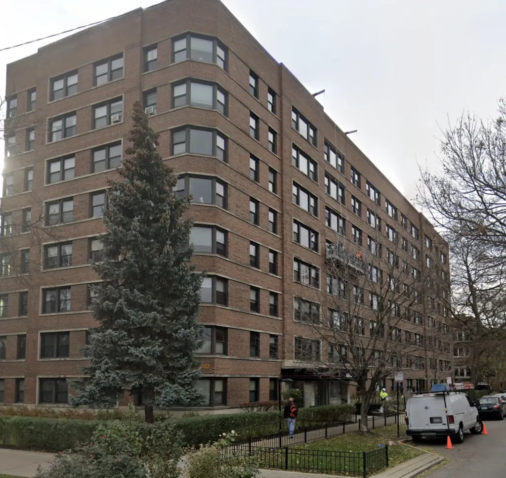 4880 North Marine Drive Chicago IL 60640
