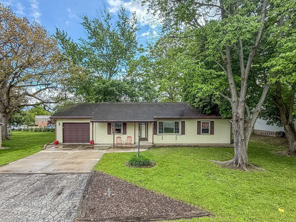 306 Willow Lane Mahomet IL 61853
