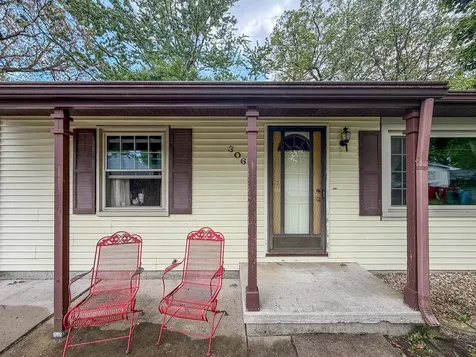 306 Willow Lane Mahomet IL 61853