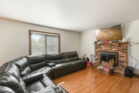 1003 Wesley Drive Crystal Lake IL 60014