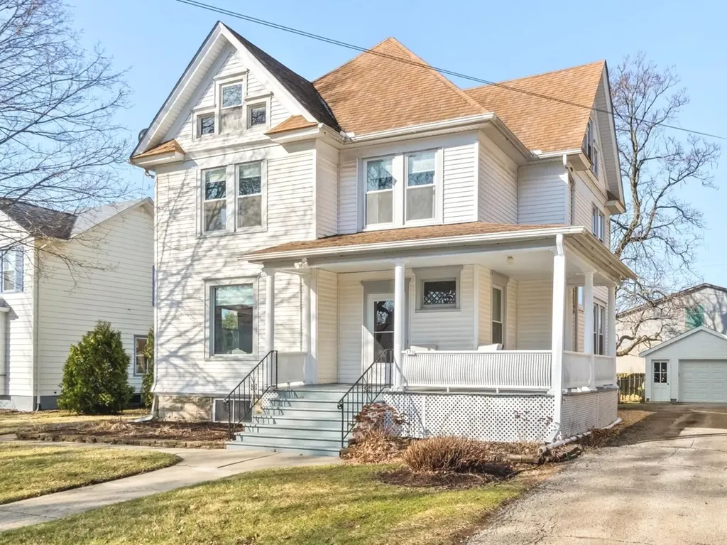 171 North Sycamore Street Hinckley IL 60520