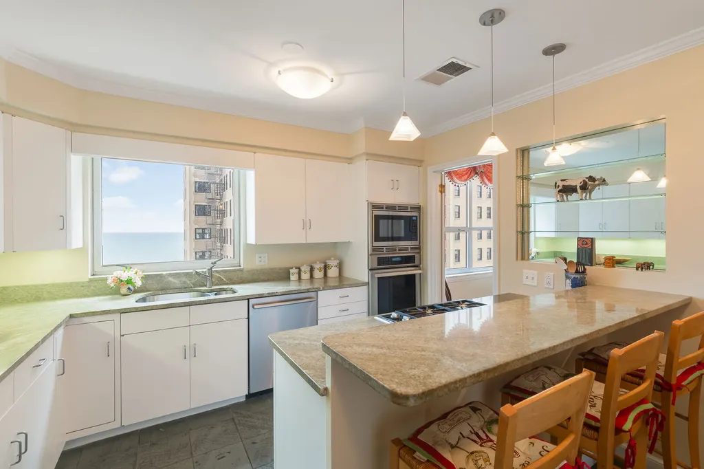 1515 North Astor Street Chicago IL 60610