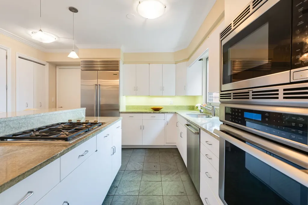 1515 North Astor Street Chicago IL 60610