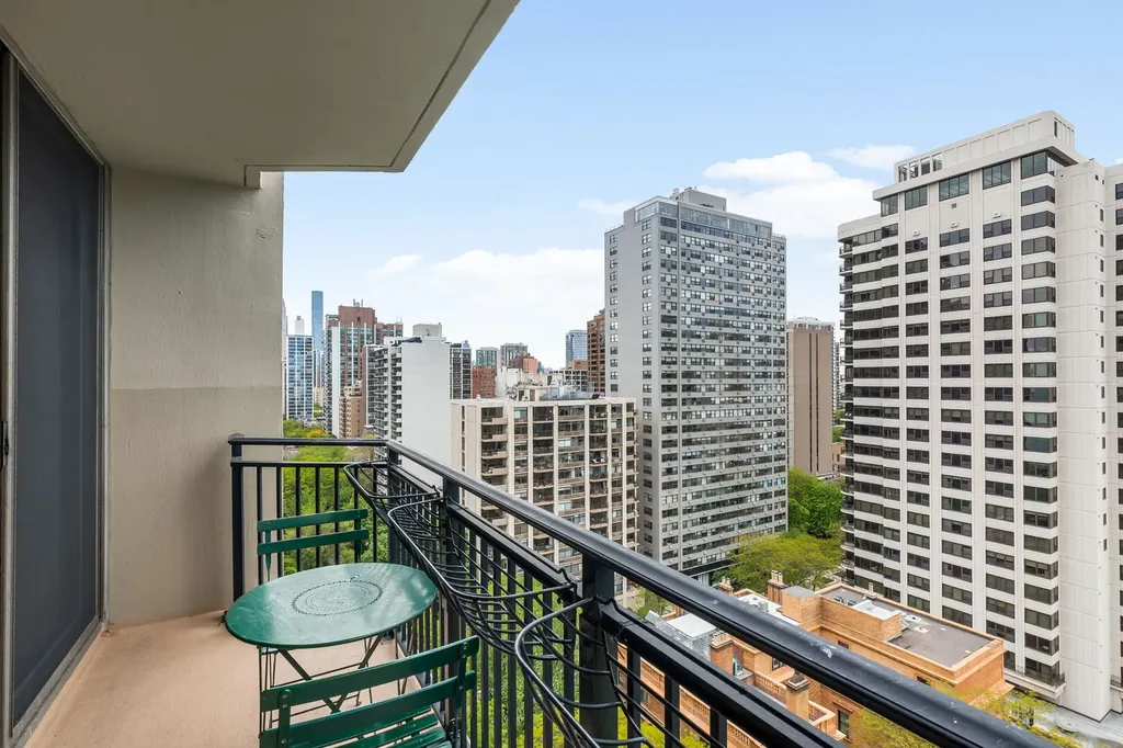 1515 North Astor Street Chicago IL 60610