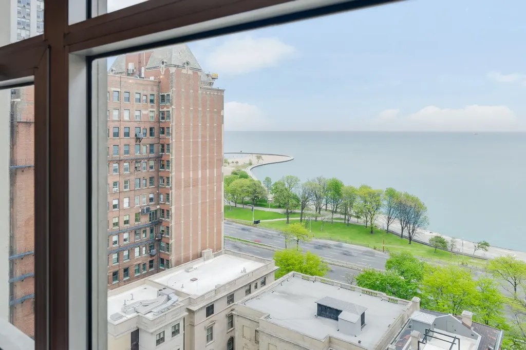 1515 North Astor Street Chicago IL 60610