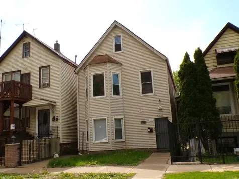 8838 South Marquette Avenue Chicago IL 60617