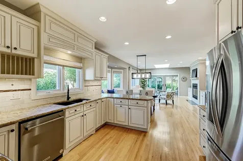 28 Lake Ridge Club Drive Burr Ridge IL 60527