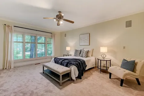 28 Lake Ridge Club Drive Burr Ridge IL 60527