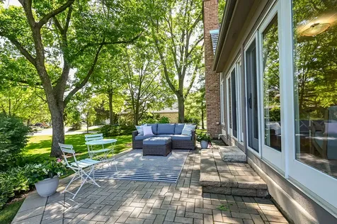 28 Lake Ridge Club Drive Burr Ridge IL 60527