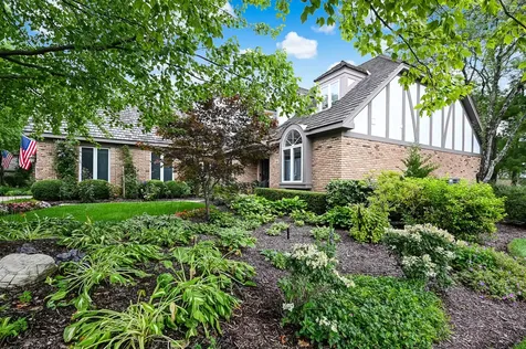28 Lake Ridge Club Drive Burr Ridge IL 60527