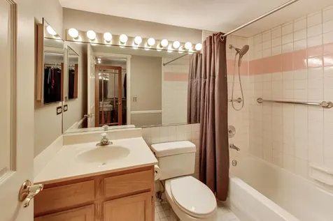 1 Renaissance Place Palatine IL 60067