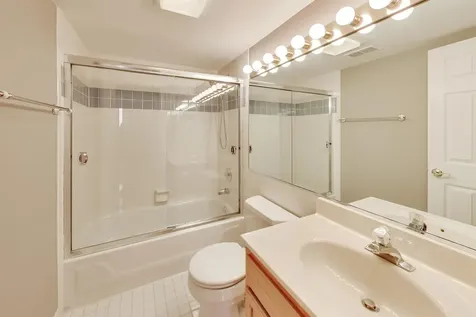 1 Renaissance Place Palatine IL 60067