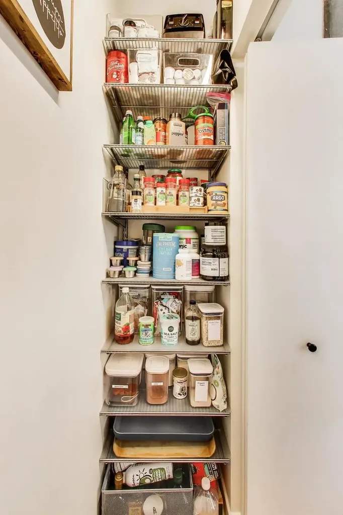 833 West 15th Place Chicago IL 60608