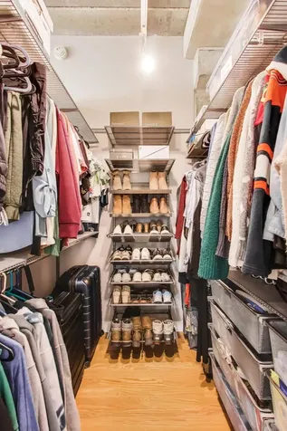 833 West 15th Place Chicago IL 60608