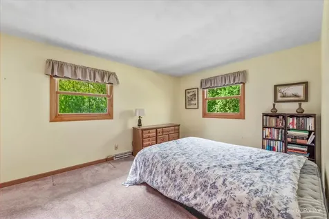 5284 Lawrence Drive Kirkland IL 60146