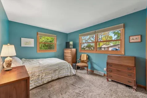 5284 Lawrence Drive Kirkland IL 60146