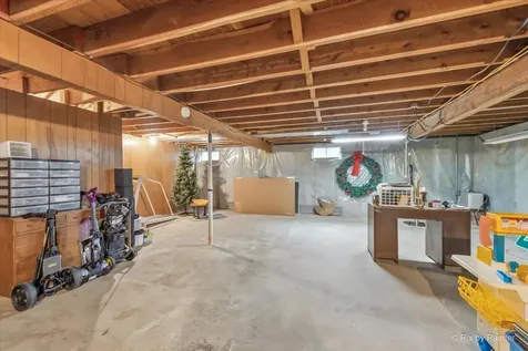 5284 Lawrence Drive Kirkland IL 60146