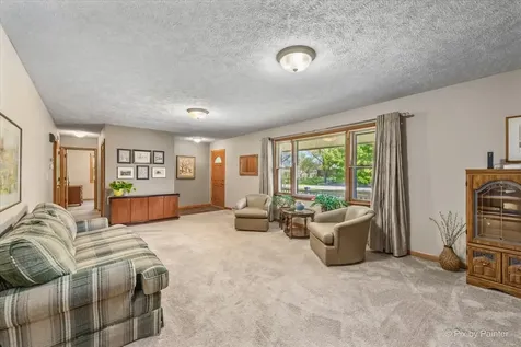 5284 Lawrence Drive Kirkland IL 60146