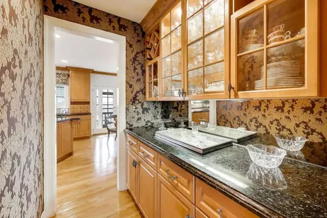 1135 Buttonwood Lane Northbrook IL 60062