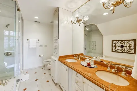 1135 Buttonwood Lane Northbrook IL 60062