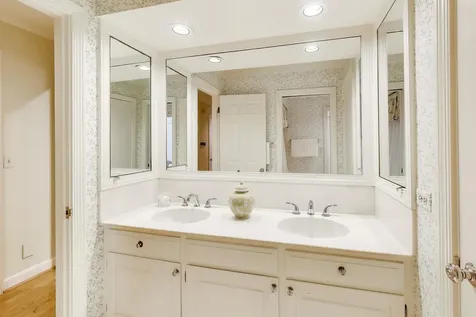 1135 Buttonwood Lane Northbrook IL 60062