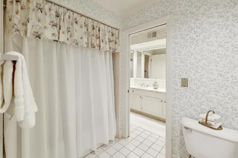 1135 Buttonwood Lane Northbrook IL 60062