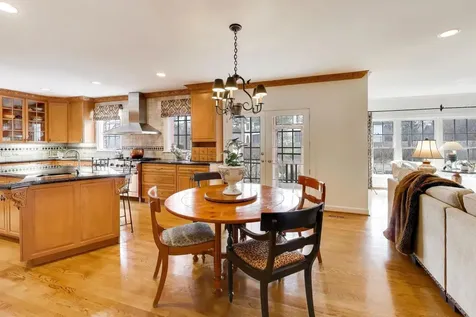 1135 Buttonwood Lane Northbrook IL 60062
