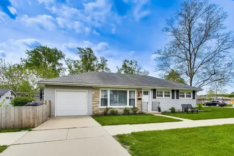 321 North Fairview Avenue Mount Prospect IL 60056