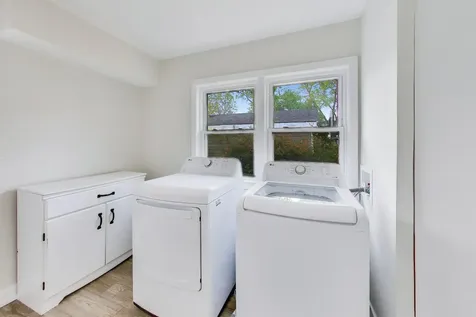 321 North Fairview Avenue Mount Prospect IL 60056