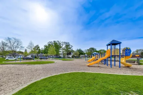 321 North Fairview Avenue Mount Prospect IL 60056
