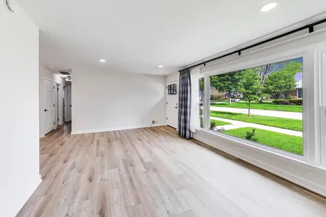 321 North Fairview Avenue Mount Prospect IL 60056