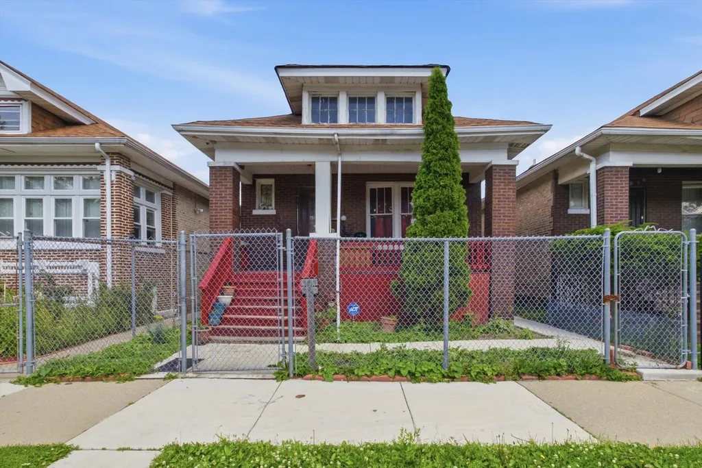 6325 South Francisco Avenue Chicago IL 60629