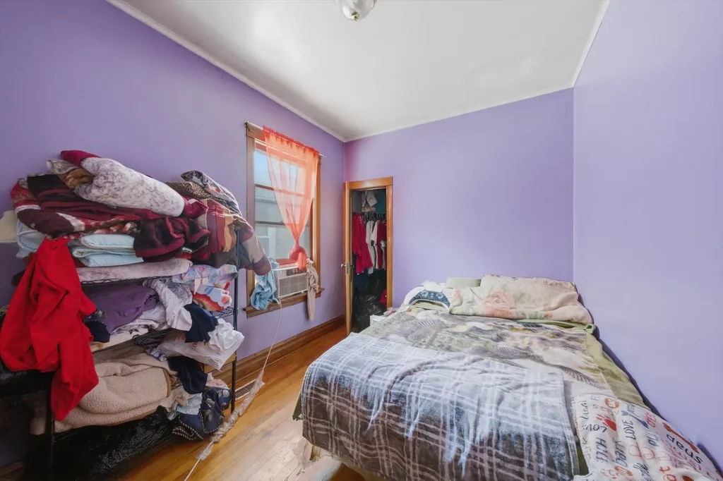 6325 South Francisco Avenue Chicago IL 60629