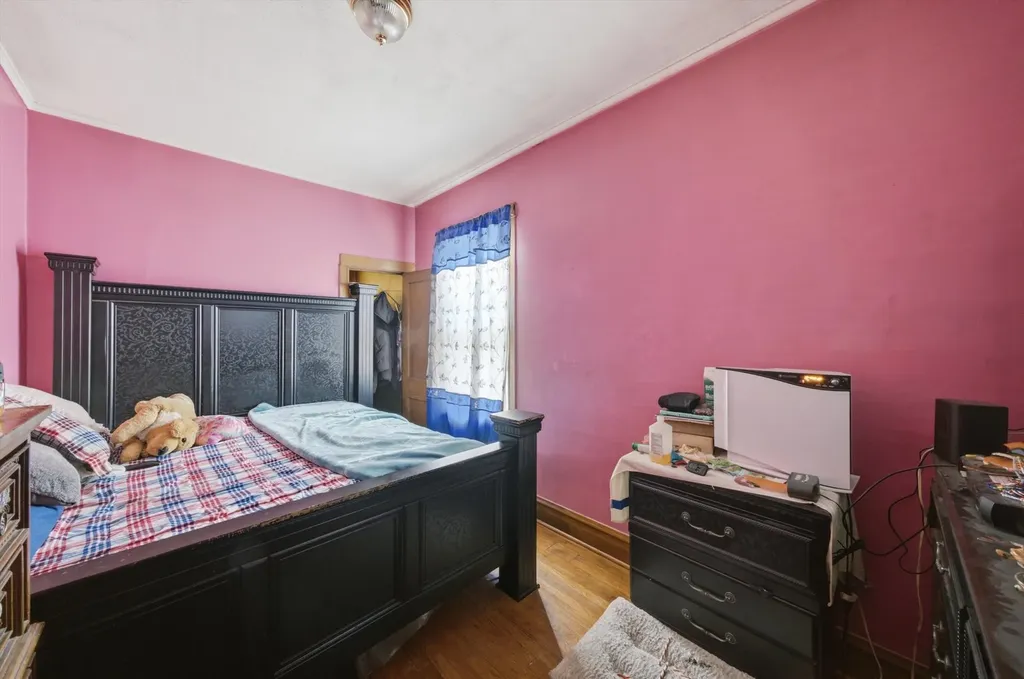 6325 South Francisco Avenue Chicago IL 60629
