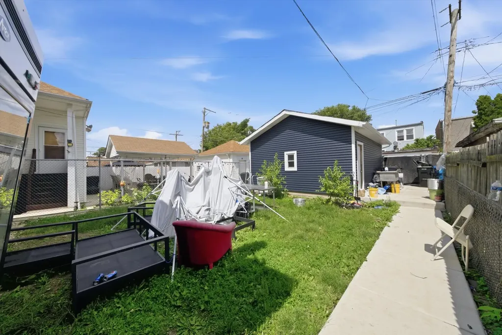 6325 South Francisco Avenue Chicago IL 60629