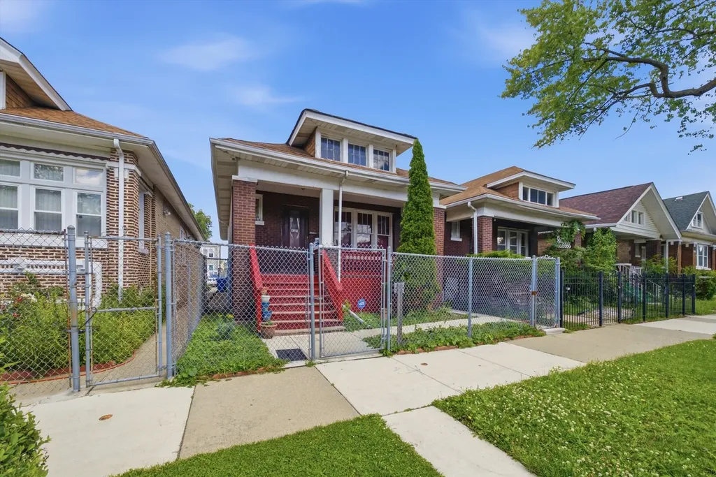 6325 South Francisco Avenue Chicago IL 60629