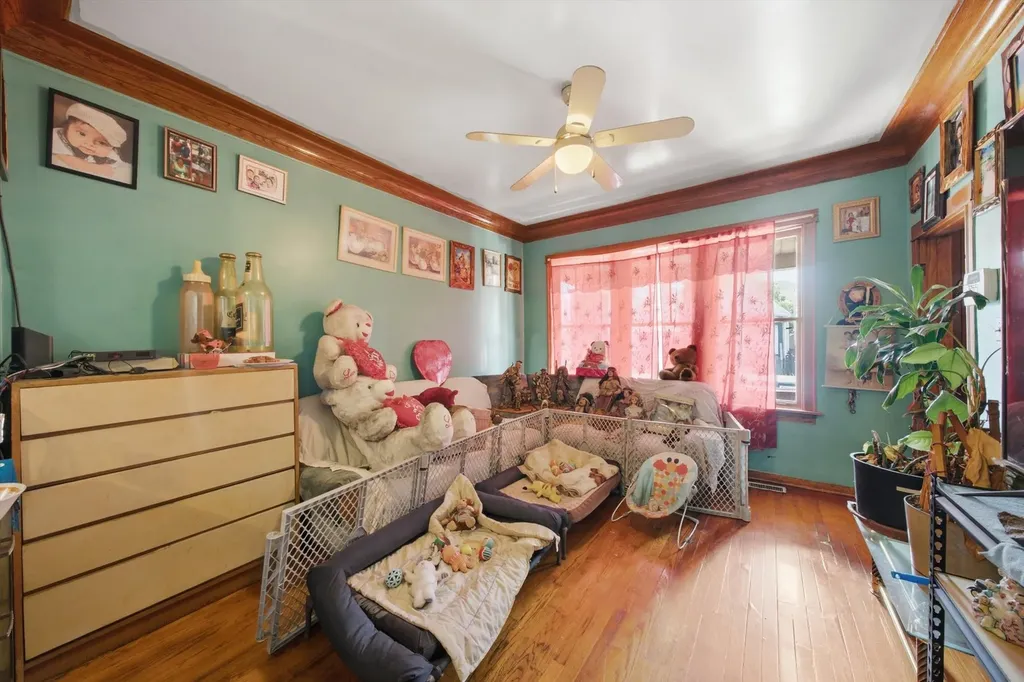 6325 South Francisco Avenue Chicago IL 60629