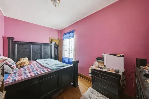 6325 South Francisco Avenue Chicago IL 60629