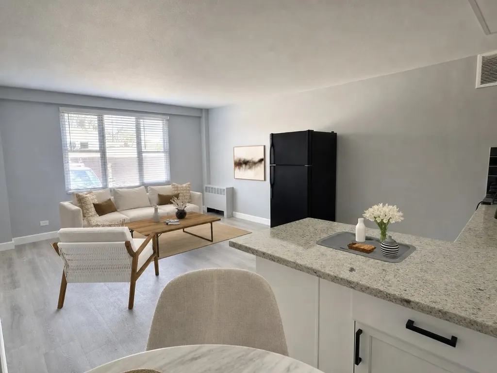 2610 West Balmoral Avenue Chicago IL 60625