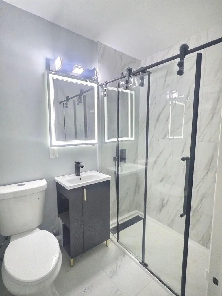 2610 West Balmoral Avenue Chicago IL 60625
