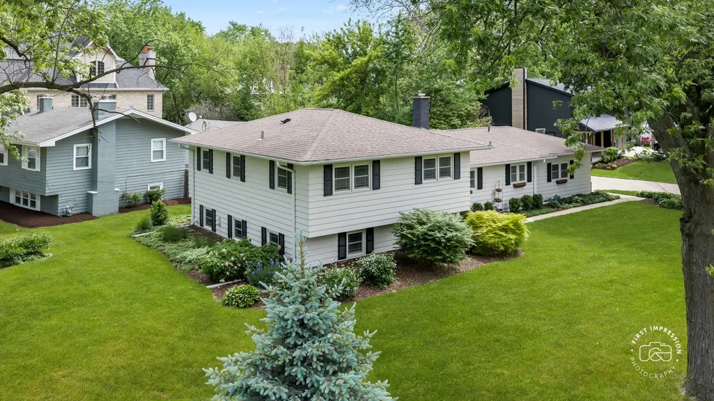 325 Hemlock Lane Naperville IL 60540