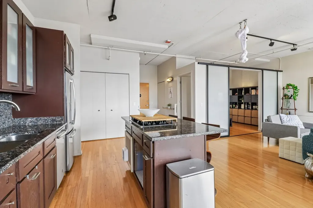 1530 South State Street Chicago IL 60605