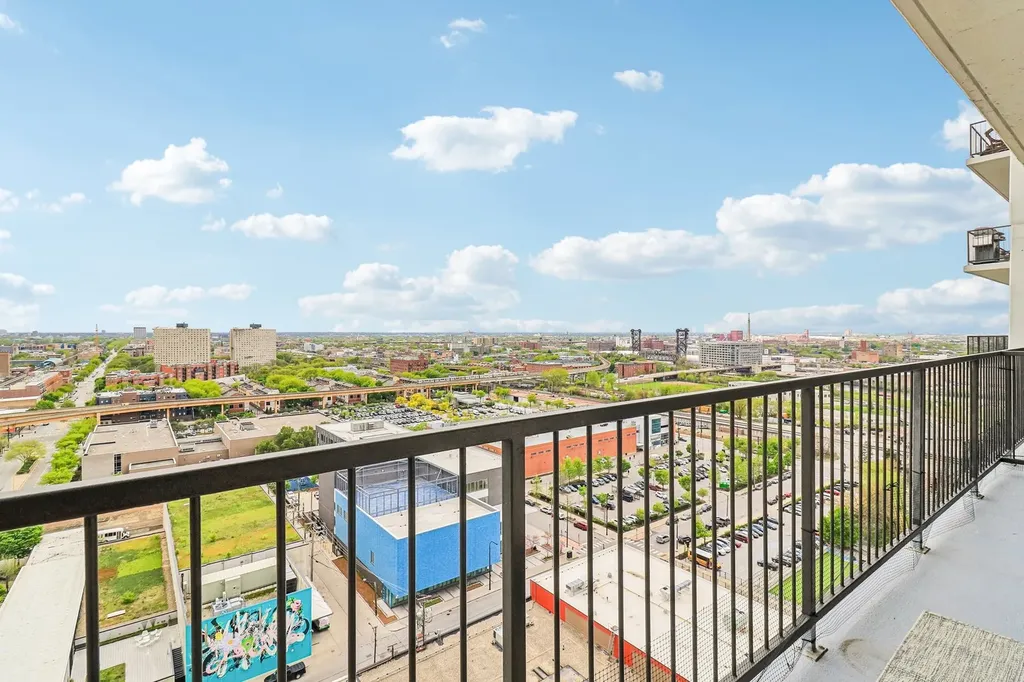 1530 South State Street Chicago IL 60605