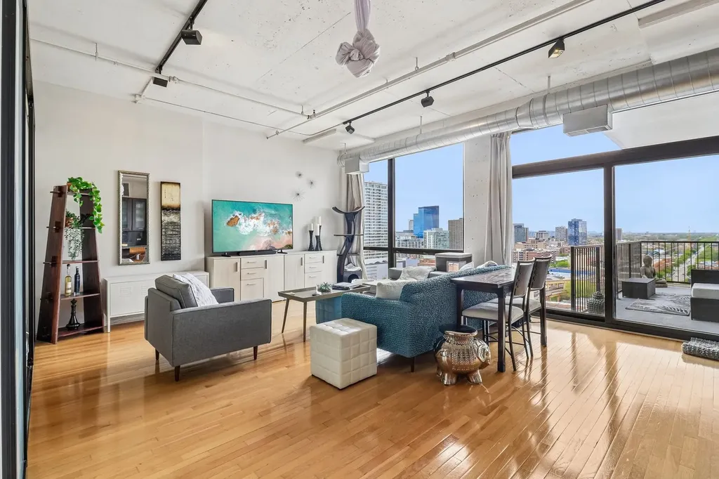 1530 South State Street Chicago IL 60605