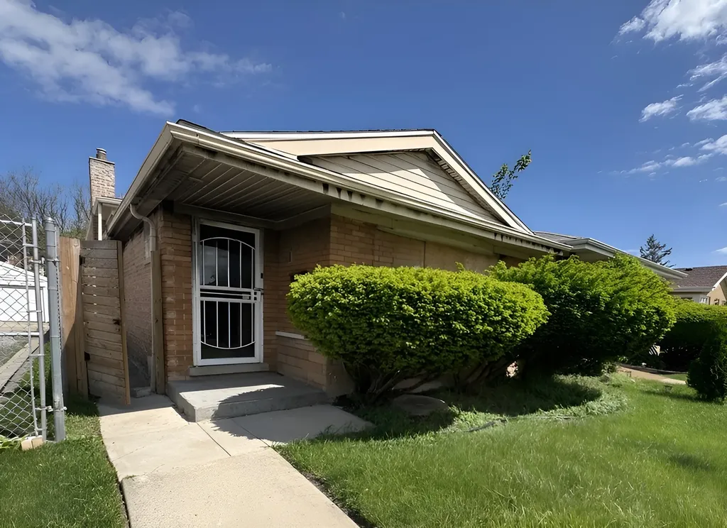 9633 South Princeton Avenue Chicago IL 60628