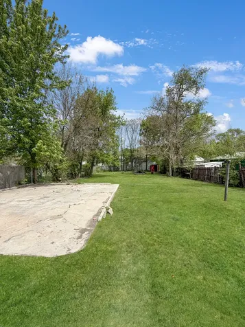 922 East Shawnee Street Freeport IL 61032