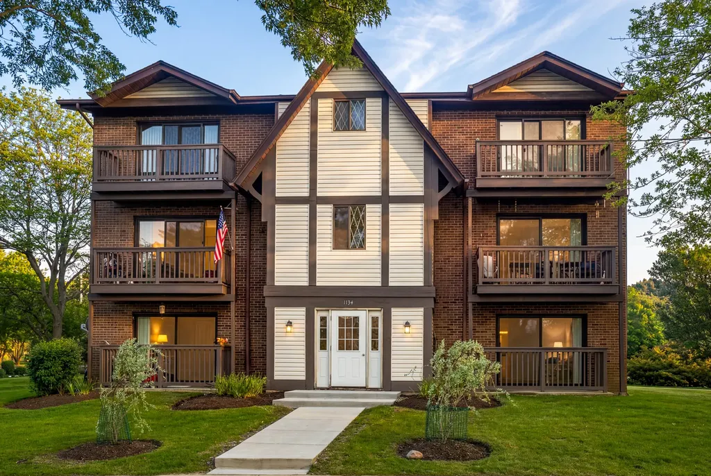 1134 Chalet Drive Darien IL 60561